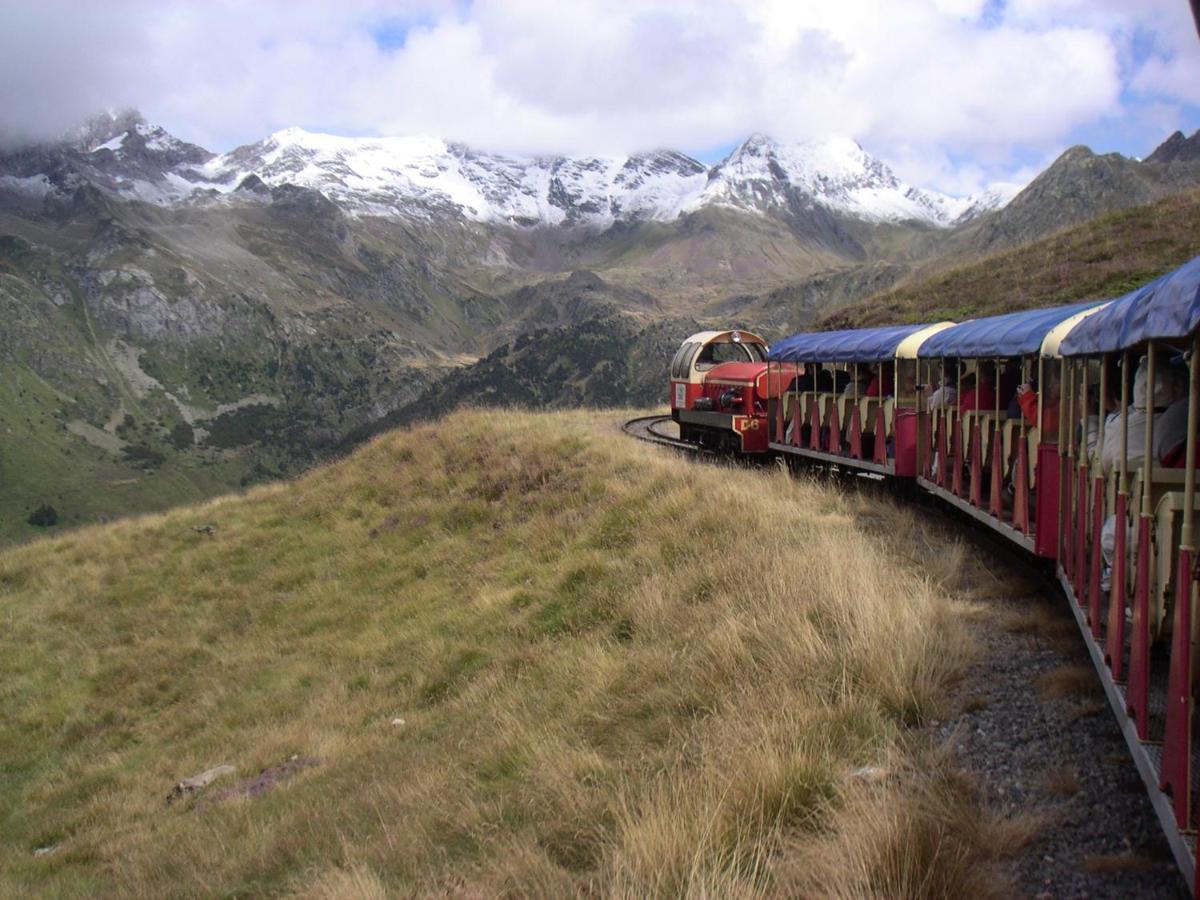 Green Bike Pyrenees Louvie Juzon ภายนอก รูปภาพ