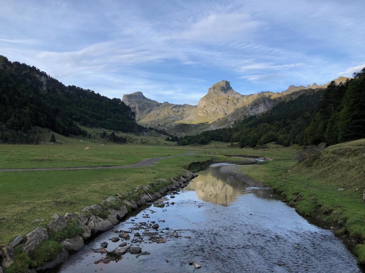 Green Bike Pyrenees Louvie Juzon ภายนอก รูปภาพ